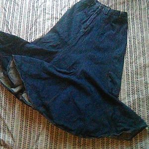 Liz wear big bell Jean skirt